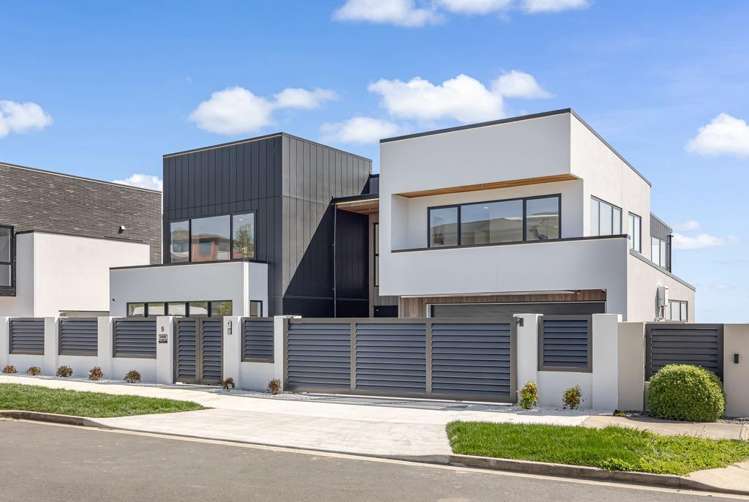 9 Michael Richard Place East Tamaki Heights_12