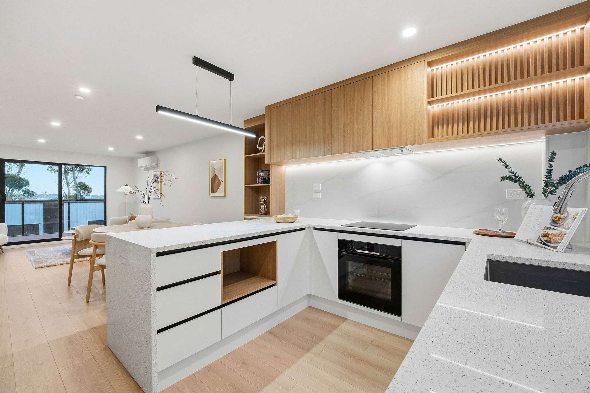 9-11/145 Albany Hway Glenfield_0