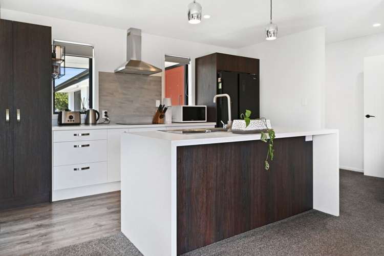 138 High Street Southbridge_5