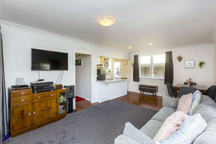 1/32 Bay Street Petone_10