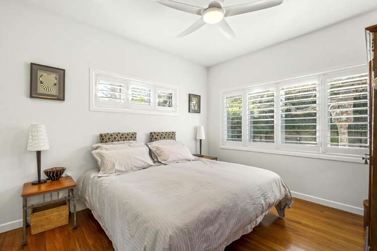 104 Beach Road Castor Bay_13