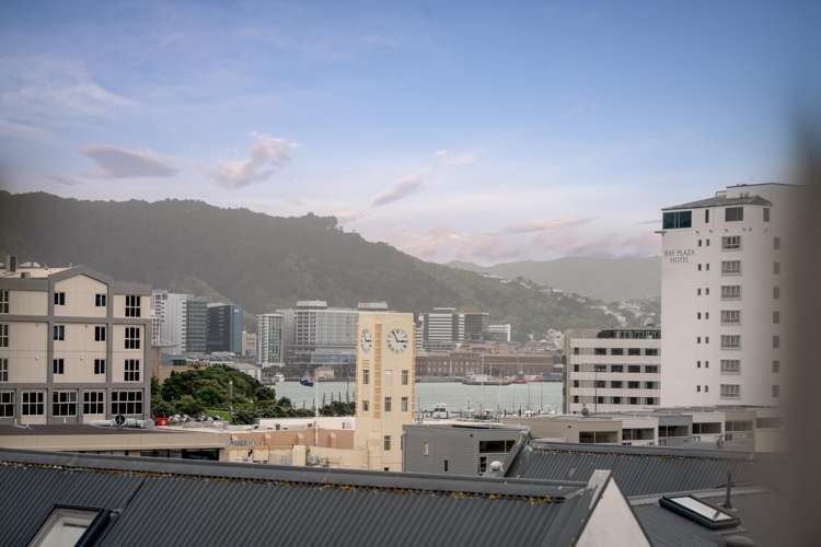 7/5 Levy Street Mount Victoria_1