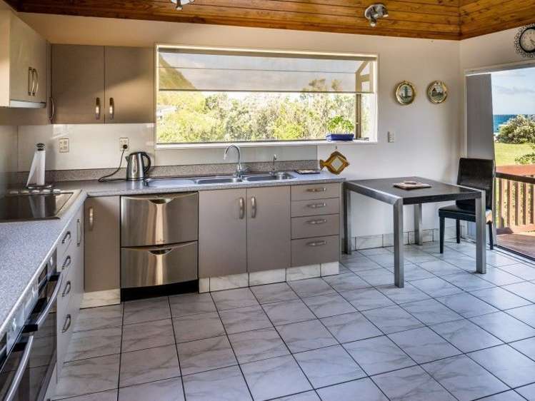 10 Reef Street Island Bay_5