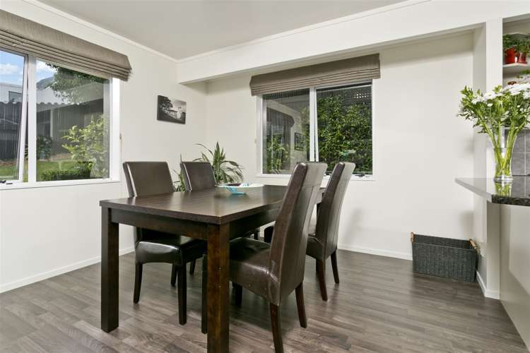 2/33 Harley Road Takapuna_4