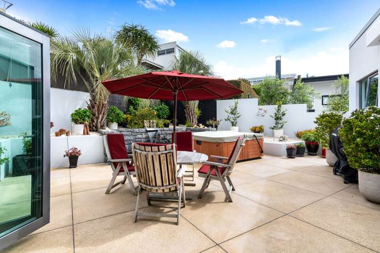 26 Courtneys West Harbour_30