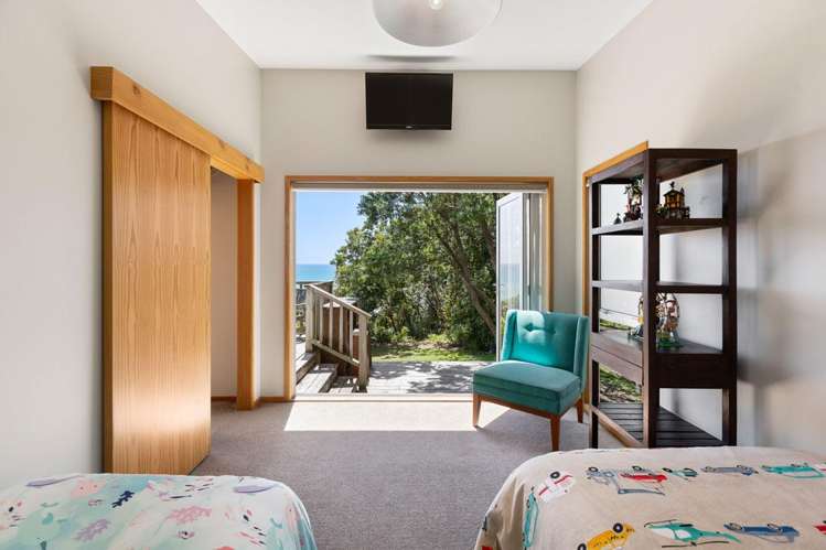 Wai-iti Beach Retreat Beach Road Waiiti_13