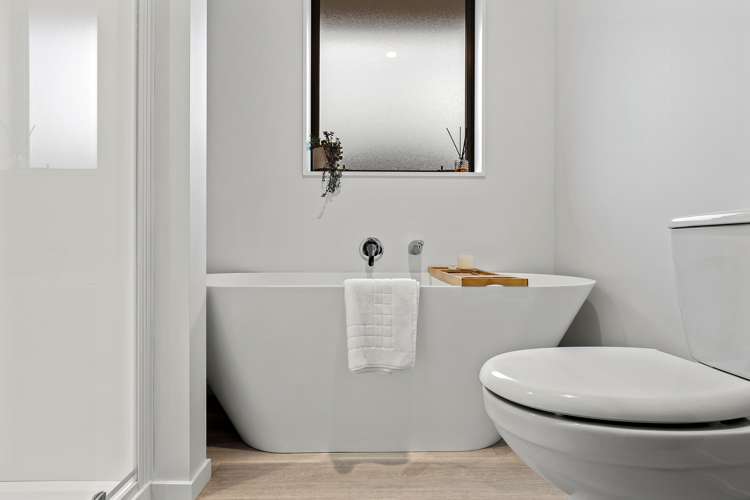 17 Brusio Drive Wigram_12