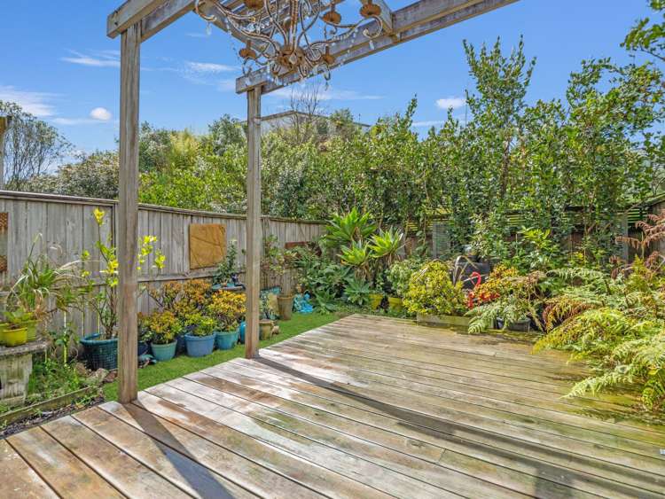 17/21 Hunters Park Drive Three Kings_13