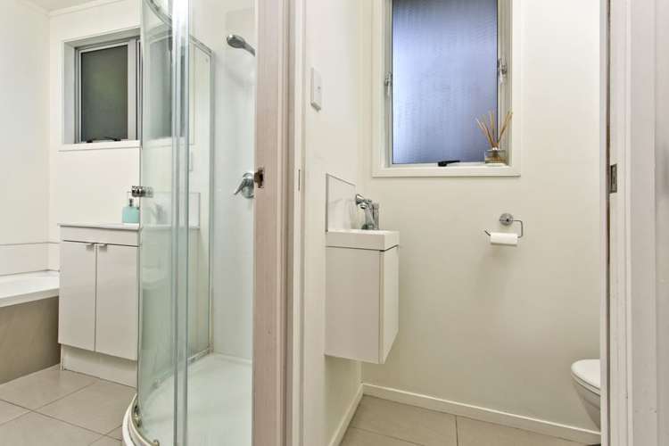 18 Fairdale Place Birkdale_13