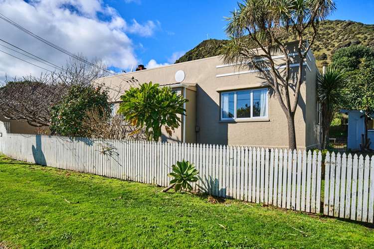 7 Ames Street Paekakariki_15