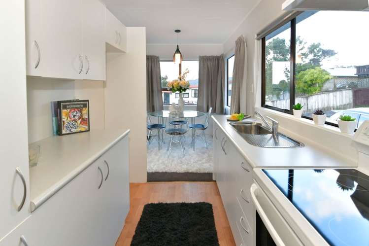 8 Waiora Road Stanmore Bay_10