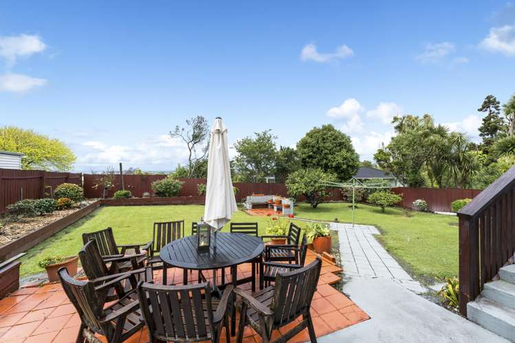 8 Fowey Avenue Te Atatu South_22