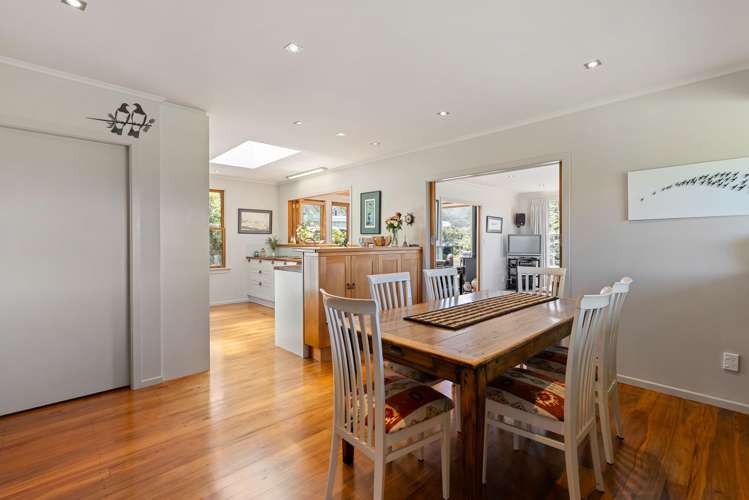 7 Doris Gordon Crescent Crofton Downs_6