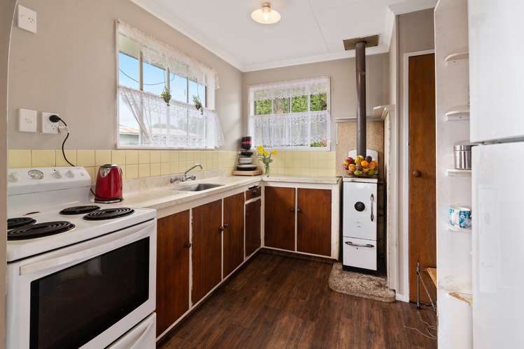 25 Joanne Crescent Pukehangi_5