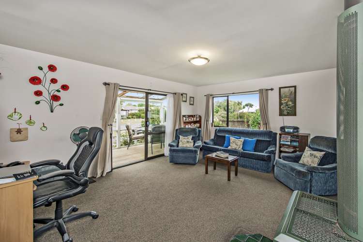 22 Seadown Crescent Amberley_6