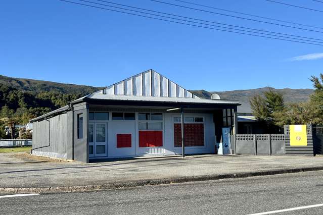 LIVE, WORK & EARN - UNIQUE MIXED-USE OPPORTUNITY