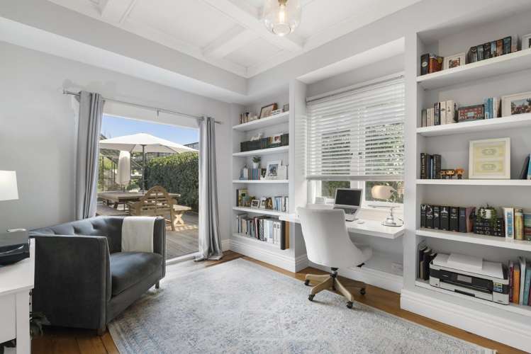 41 Lake Road Devonport_15