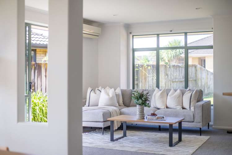 5 Locksley Lane Hamilton East_10