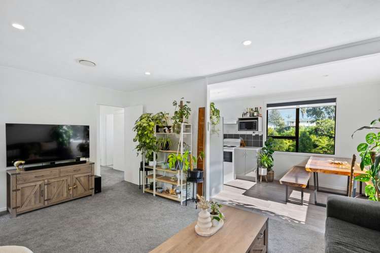 44 Alidade Place Massey_6