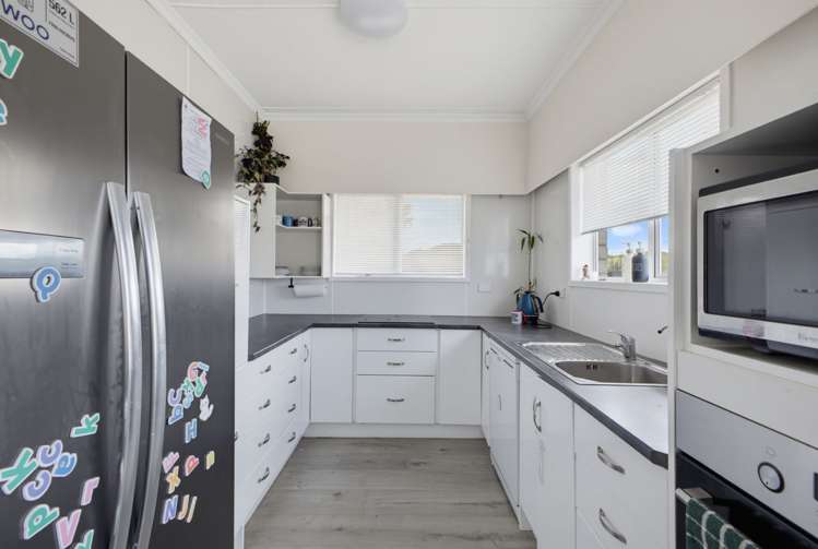 131 Tiromoana Road Eltham_24