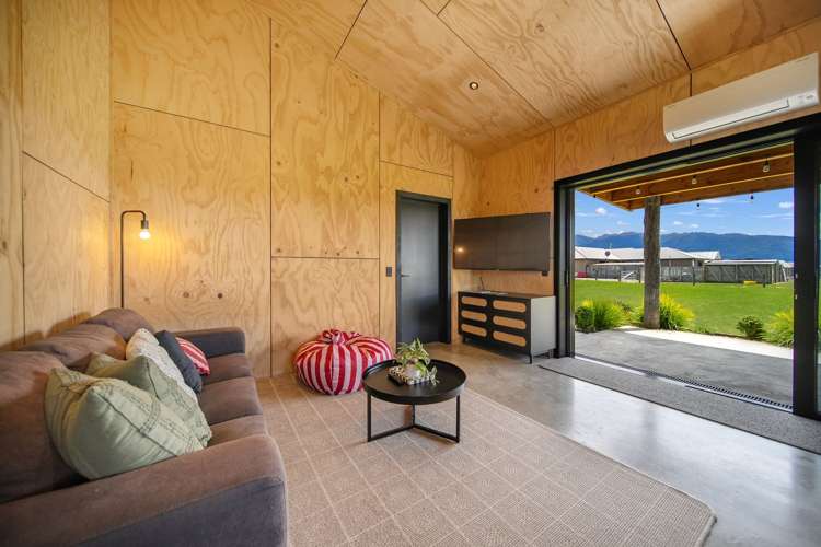 49 Pukutahi Drive Te Anau_30