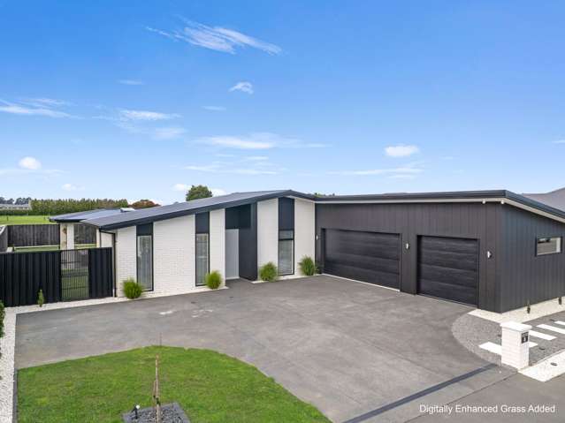 NO COMPROMISE — THIS HOME TICKS ALL THE BOXES