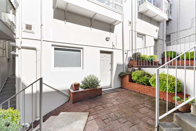 6/2 Mcfarlane Street Mount Victoria_2