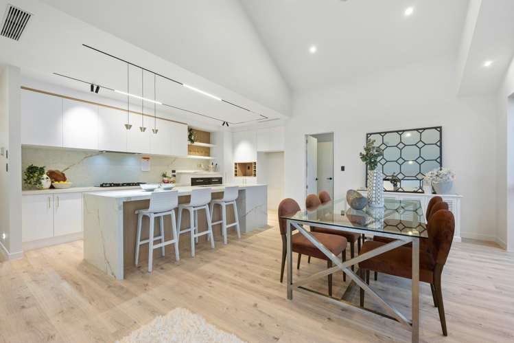 80 Parish Drive_5