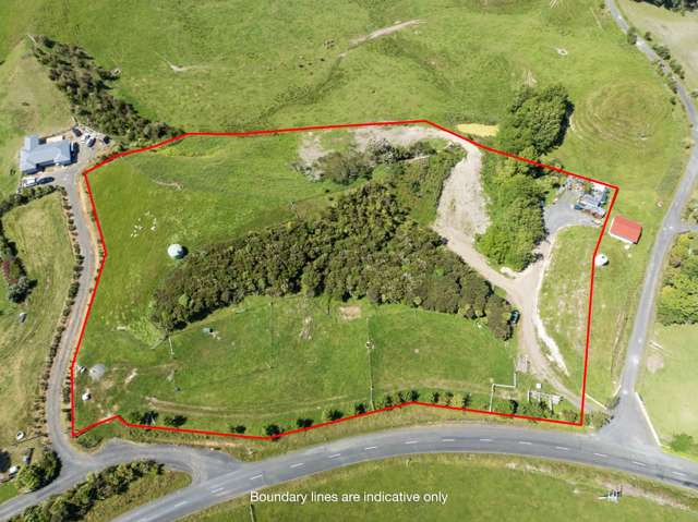 BLANK CANVAS - 1.58HA WITH LAKE VIEWS