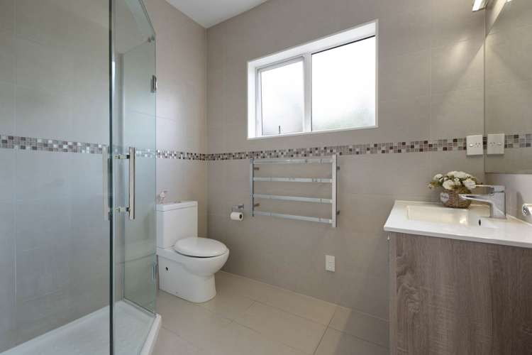 73 Castlederg Drive Flat Bush_17