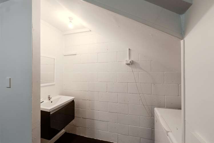 253 Pomona Street Strathern_25