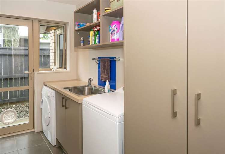 10 Roussel Place Springlands_16