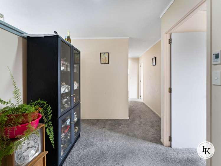 8 Carnoustie Drive Wattle Downs_10