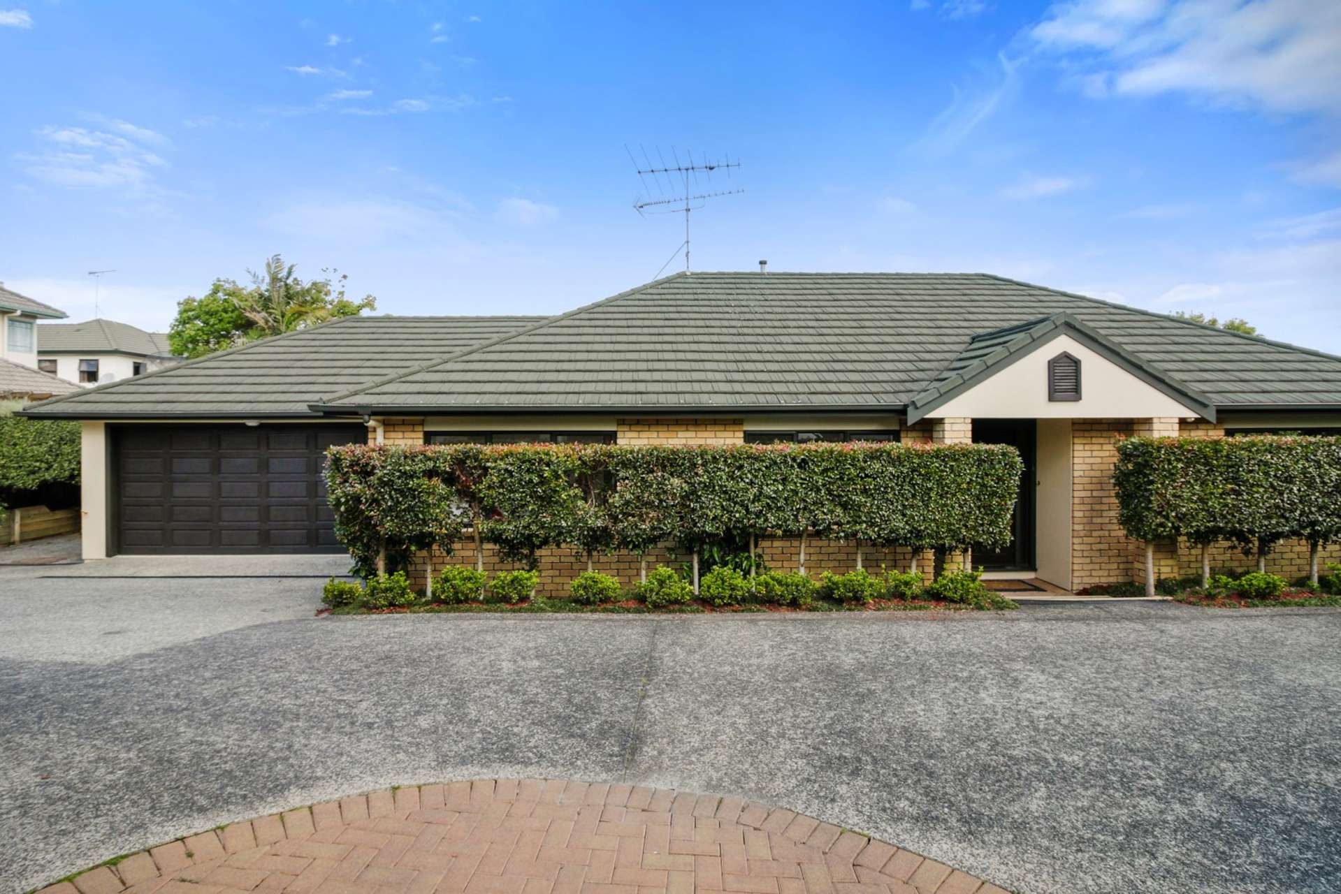 34c Gerard Way Saint Johns_0