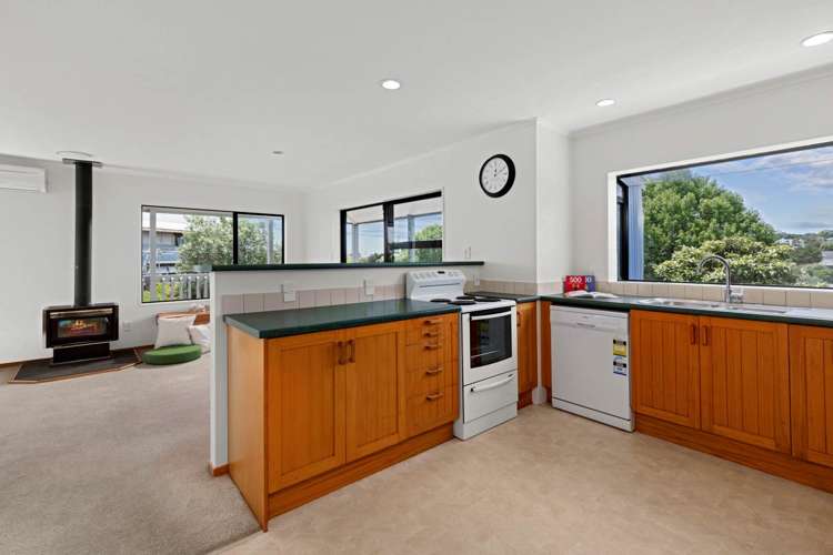 9 Hatfield Heights Hatfields Beach_11