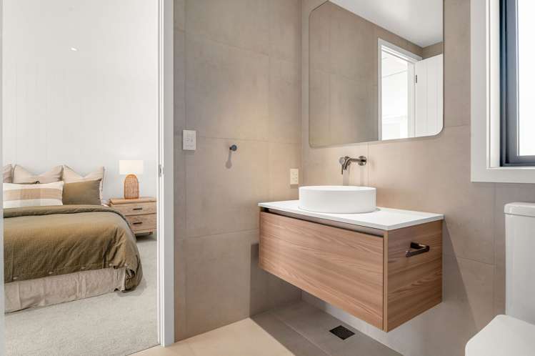 27 Kauri Point Drive Rototuna North_36