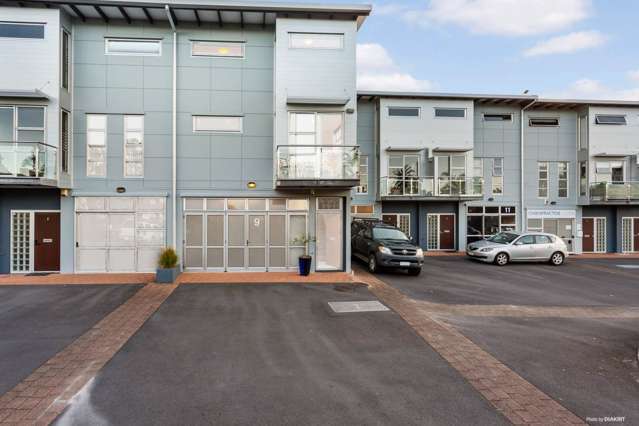 Unit 9/44 William Pickering Drive Albany_2