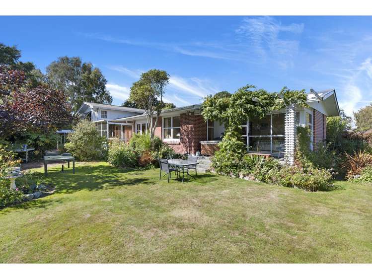 90 Moffat Drive Lincoln_12