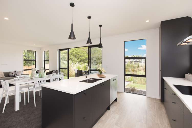 8 Lisle Farm Drive Pukekohe_11