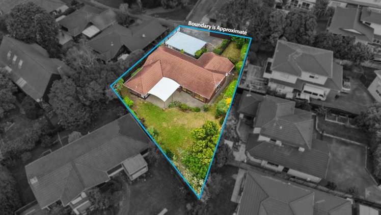 33 Voltaire Court Botany Downs_27