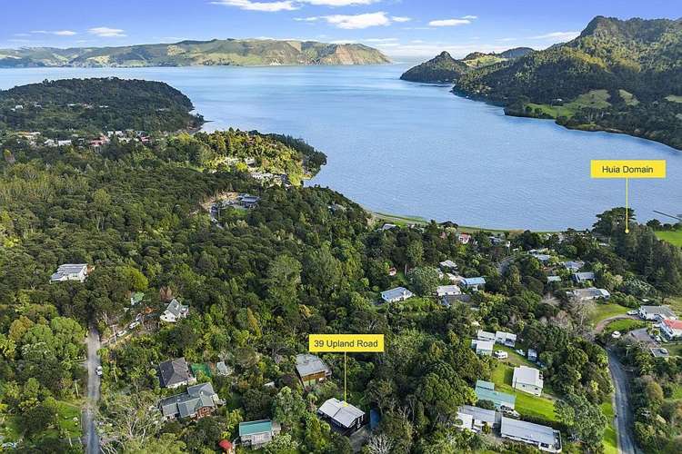 39 & 41 Upland Road Huia_20
