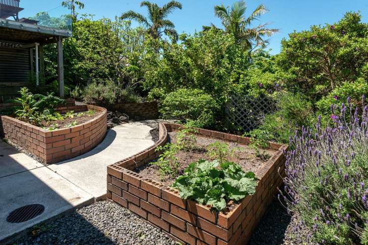 1/27 Alexander Street Cockle Bay_22