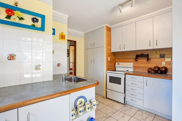 3 Western Road Laingholm_12
