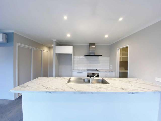 6 Letitia Street Burwood_2