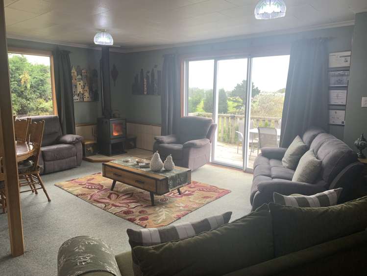 42 Pounawea Road Owaka_7