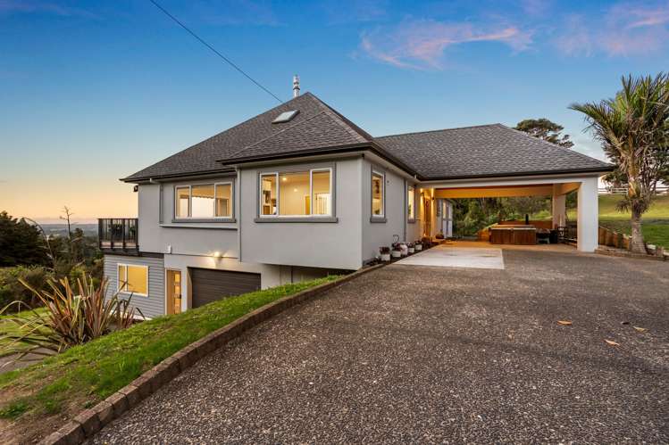 27 Tui Crescent Waiatarua_1