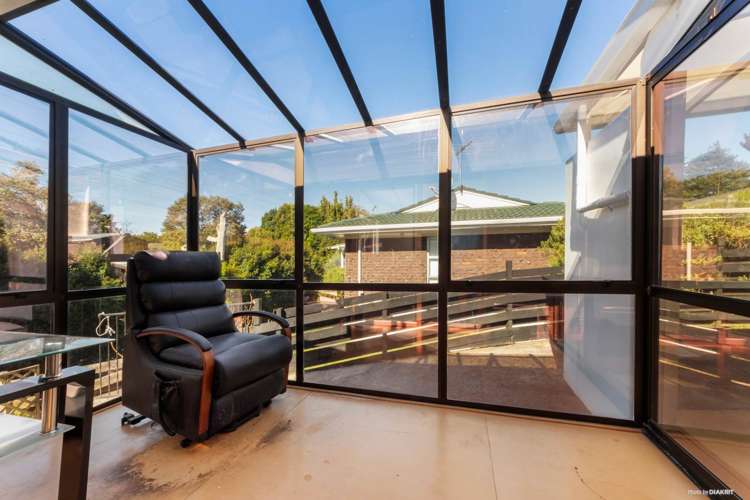 2/4 Landseer Place Blockhouse Bay_8