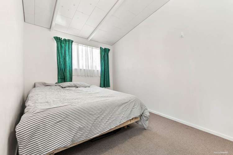 2/27 Brandon Road Glen Eden_9