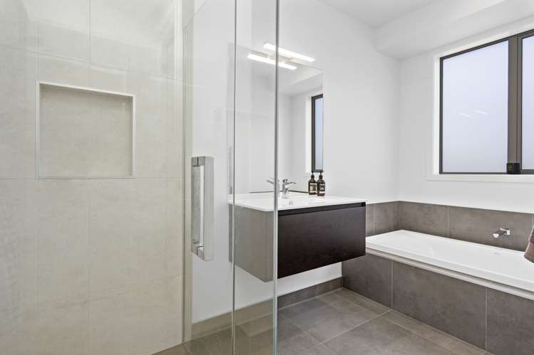 39 Mike Smith Drive Cambridge_18