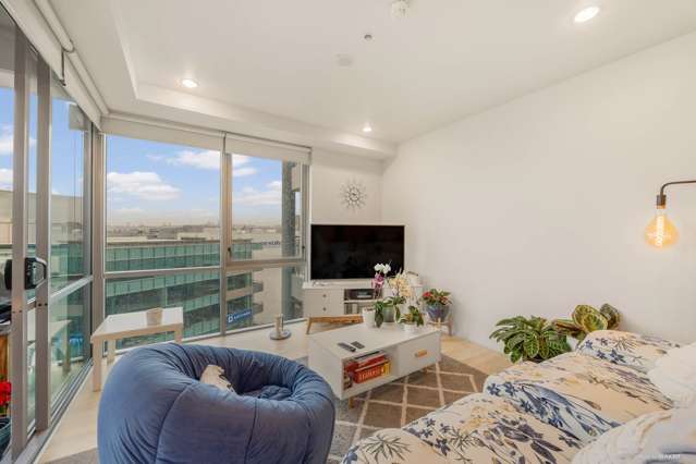 Sharp Price! Seaview CBD Home